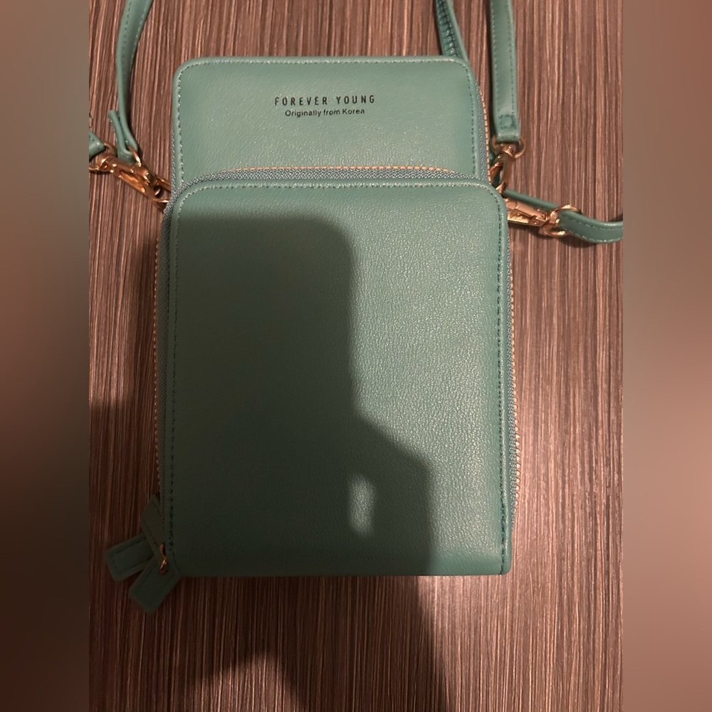Forever Young Green Compact Bag Sleek Design